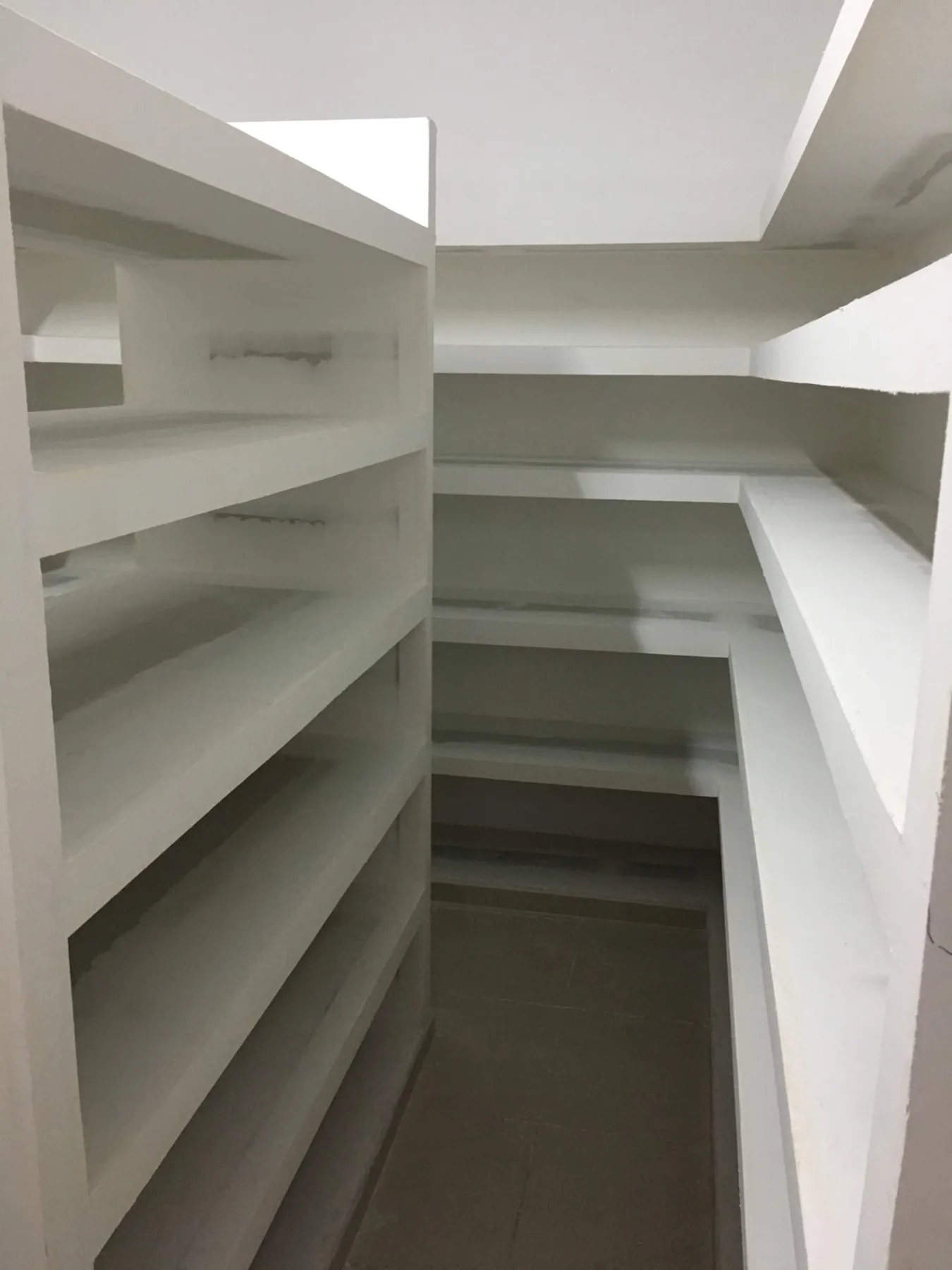 Prateleiras em Drywall finalizadas